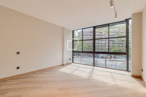 Huoneisto vuokrattavana Barcelona, Espanja, 5 makuuhuonetta, 225 m2 No. 192866 - kuva 30