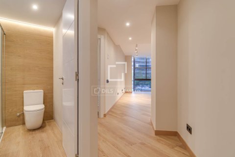 Huoneisto vuokrattavana Barcelona, Espanja, 5 makuuhuonetta, 225 m2 No. 192866 - kuva 8