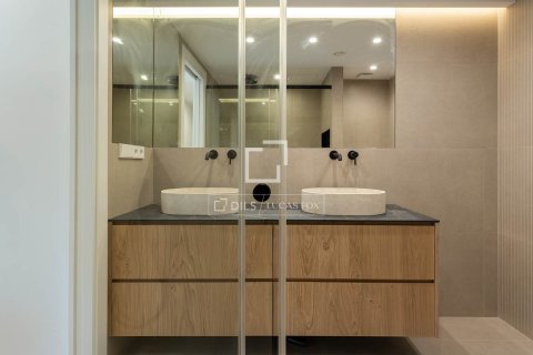 Huoneisto vuokrattavana Barcelona, Espanja, 5 makuuhuonetta, 230 m2 No. 192860 - kuva 27
