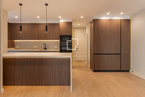 Huoneisto vuokrattavana Barcelona, Espanja, 5 makuuhuonetta, 230 m2 No. 192860 - kuva 6