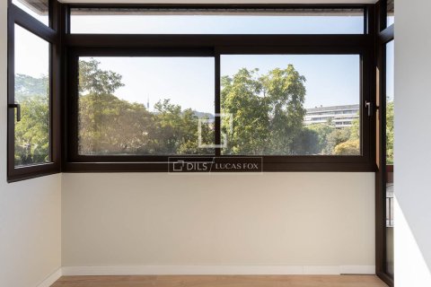 Huoneisto vuokrattavana Barcelona, Espanja, 5 makuuhuonetta, 230 m2 No. 192860 - kuva 21
