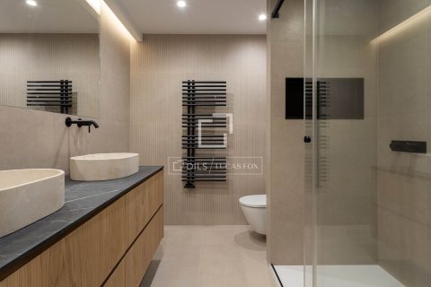 Huoneisto vuokrattavana Barcelona, Espanja, 5 makuuhuonetta, 230 m2 No. 192860 - kuva 25