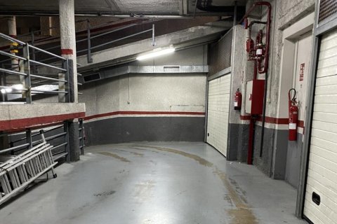 Garage in vendita a Barcelona, Spagna 10 mq. N° 191595 - foto 4