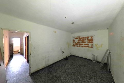 Apartamento en venta en Sant Boi de Llobregat, Barcelona, España 3 dormitorios, 67 m2 No. 191598 - foto 4