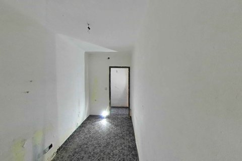 Apartamento en venta en Sant Boi de Llobregat, Barcelona, España 3 dormitorios, 67 m2 No. 191598 - foto 7