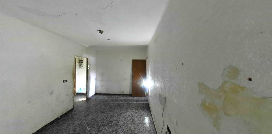 Apartamento en Sant Boi de Llobregat, Barcelona, España 3 dormitorios, 67 m2 No. 191598