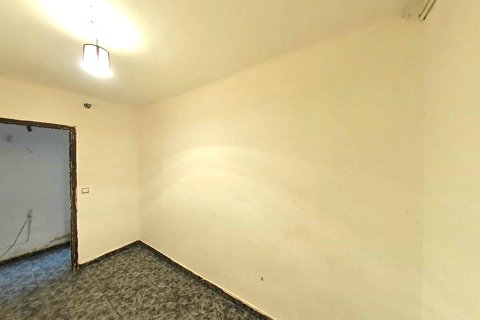 Apartamento en venta en Sant Boi de Llobregat, Barcelona, España 3 dormitorios, 67 m2 No. 191598 - foto 10