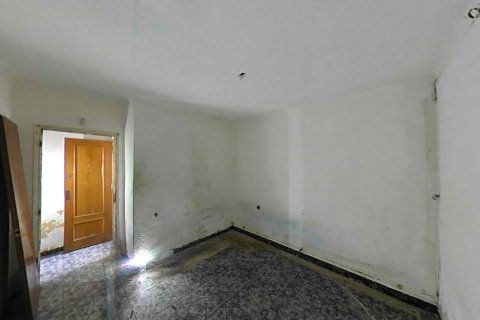 Apartamento en venta en Sant Boi de Llobregat, Barcelona, España 3 dormitorios, 67 m2 No. 191598 - foto 14
