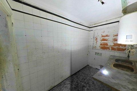 Apartamento en venta en Sant Boi de Llobregat, Barcelona, España 3 dormitorios, 67 m2 No. 191598 - foto 5