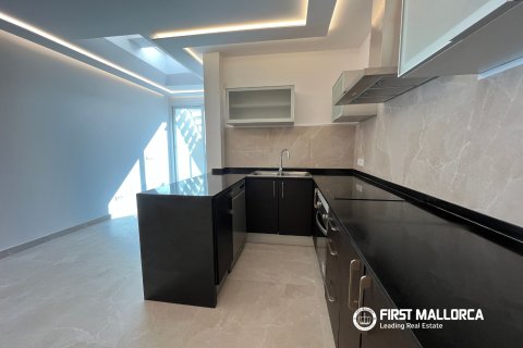 Townhouse for rent in Consell, Mallorca, Spain 3 bedrooms, 169 sq.m. No. 193101 - photo 3