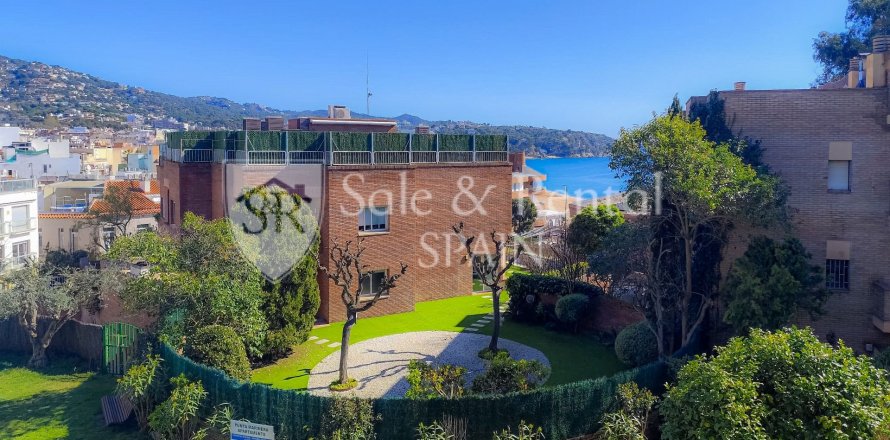 Apartment in Lloret de Mar, Girona, Spain 2 bedrooms, 95 sq.m. No. 172014
