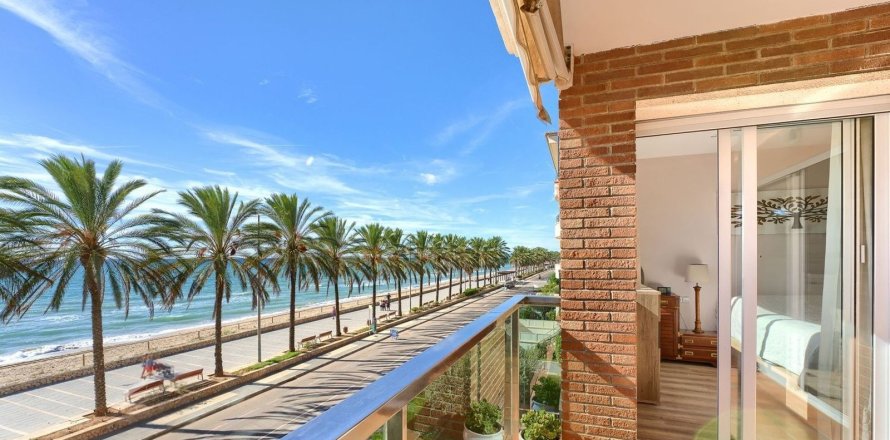 Apartment in Calafell, Tarragona, Spain 3 bedrooms, 123 sq.m. No. 172011
