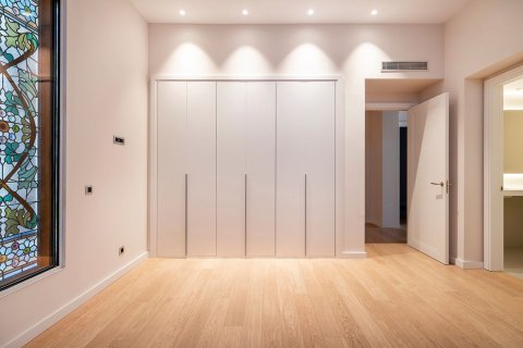 Lägenhet till salu i Barcelona, Spanien 3 sovrum, 183 kvm. Nr. 160773 - foto 21