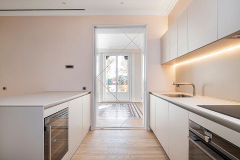 Lägenhet till salu i Barcelona, Spanien 3 sovrum, 183 kvm. Nr. 160773 - foto 12