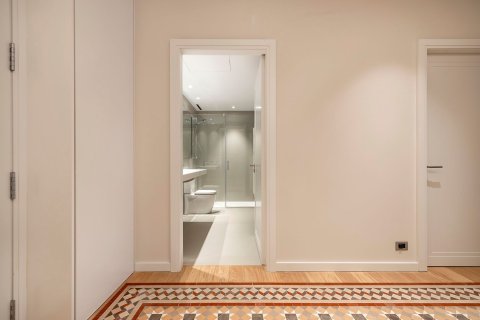 Lägenhet till salu i Barcelona, Spanien 3 sovrum, 183 kvm. Nr. 160773 - foto 22