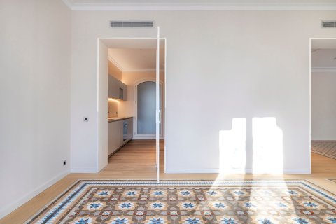 Lägenhet till salu i Barcelona, Spanien 3 sovrum, 183 kvm. Nr. 160773 - foto 6