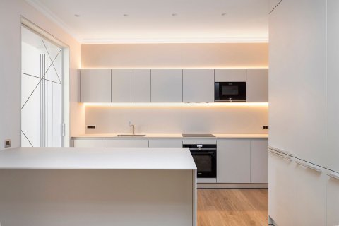 Lägenhet till salu i Barcelona, Spanien 3 sovrum, 183 kvm. Nr. 160773 - foto 10