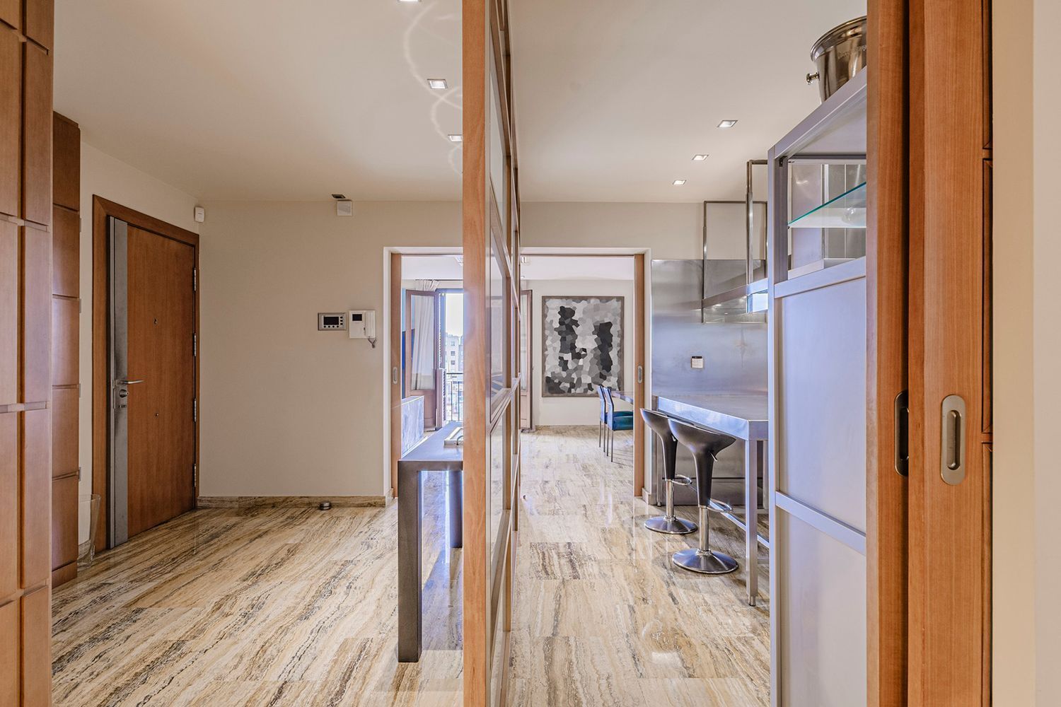 Apartamento en Barcelona, España 3 dormitorios, 221 m2 No. 160772