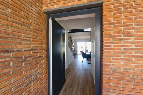 Talo myytävänä Calafell, Tarragona, Espanja, 4 makuuhuonetta, 275 m2 No. 160769 - kuva 8