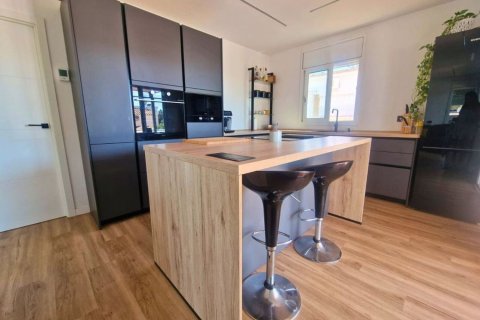 Talo myytävänä Calafell, Tarragona, Espanja, 4 makuuhuonetta, 275 m2 No. 160769 - kuva 24