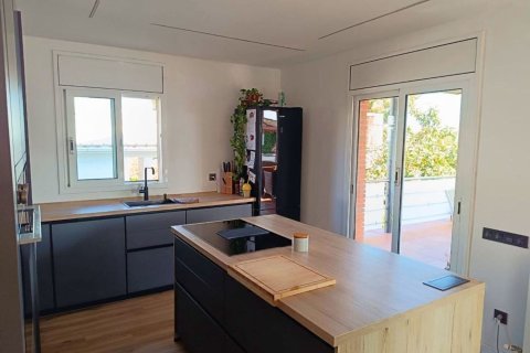 Talo myytävänä Calafell, Tarragona, Espanja, 4 makuuhuonetta, 275 m2 No. 160769 - kuva 28