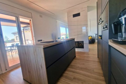 Talo myytävänä Calafell, Tarragona, Espanja, 4 makuuhuonetta, 275 m2 No. 160769 - kuva 27