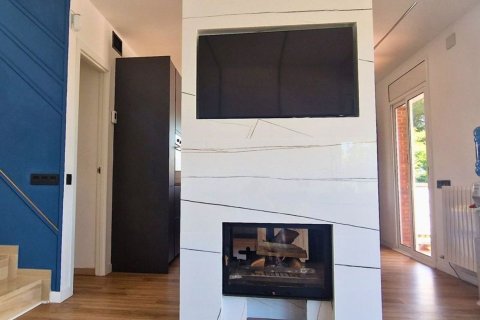 Talo myytävänä Calafell, Tarragona, Espanja, 4 makuuhuonetta, 275 m2 No. 160769 - kuva 16