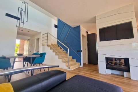 Talo myytävänä Calafell, Tarragona, Espanja, 4 makuuhuonetta, 275 m2 No. 160769 - kuva 15