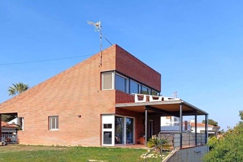 Talo Calafell, Tarragona, Espanja 4 makuuhuonetta, 275 m2 No. 160769