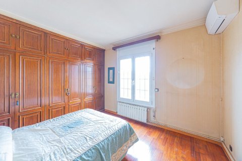 Lägenhet till salu i Barcelona, Spanien 4 sovrum, 130 kvm. Nr. 160771 - foto 18