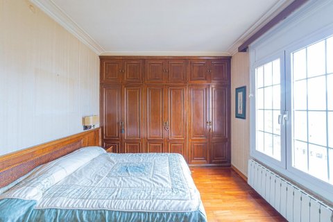 Lägenhet till salu i Barcelona, Spanien 4 sovrum, 130 kvm. Nr. 160771 - foto 25