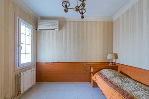 Lägenhet till salu i Barcelona, Spanien 4 sovrum, 130 kvm. Nr. 160771 - foto 23