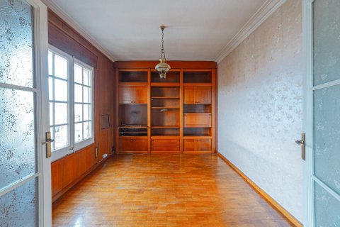 Lägenhet till salu i Barcelona, Spanien 4 sovrum, 130 kvm. Nr. 160771 - foto 29