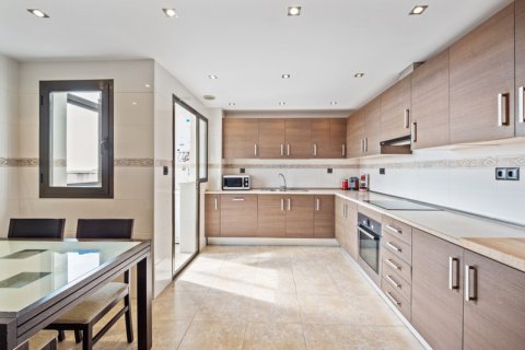 Penthouse for sale Torremolinos, Malaga, Spain 4 bedrooms, 141 sq.m. No. 109677 - photo 15