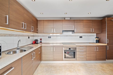 Penthouse for sale Torremolinos, Malaga, Spain 4 bedrooms, 141 sq.m. No. 109677 - photo 17