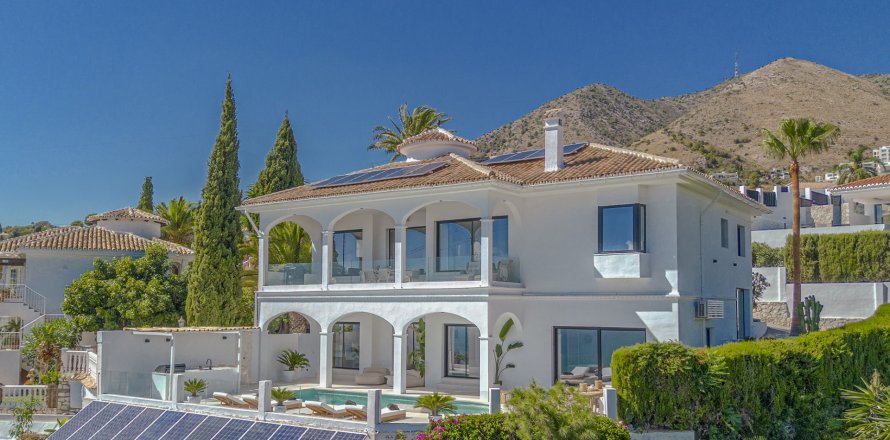 House Benalmadena, Malaga, Spain 5 bedrooms, 450 sq.m. No. 109676