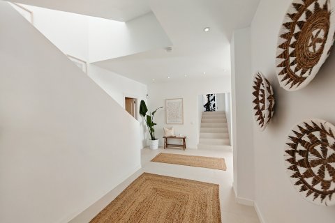 House for sale Benalmadena, Malaga, Spain 5 bedrooms, 450 sq.m. No. 109676 - photo 11