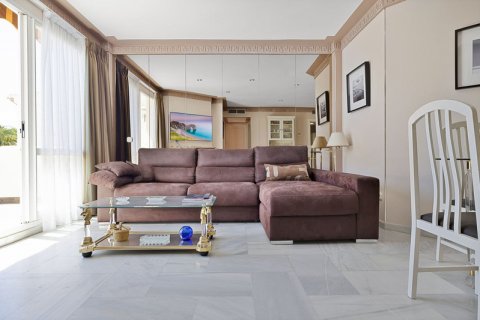 Apartment for sale Benalmadena, Malaga, Spain 2 bedrooms, 86 sq.m. No. 109673 - photo 12