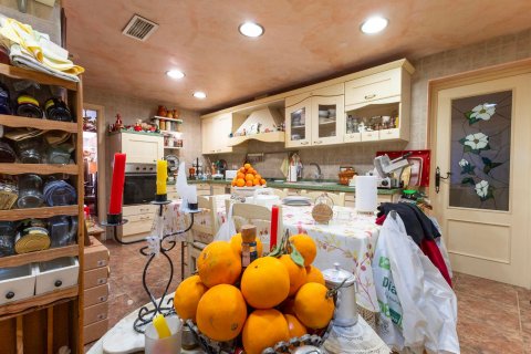 Villa for sale Cabo Roig, Alicante, Spain 4 bedrooms, 170 sq.m. No. 116260 - photo 20