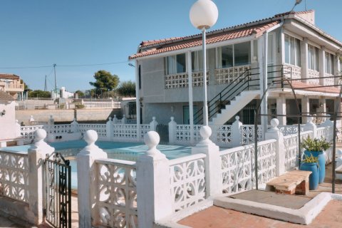 Villa in vendita Barrio De La Estacion De Crevillente, Alicante, Spagna 6 camere da letto, 299 mq. N° 116317 - foto 1