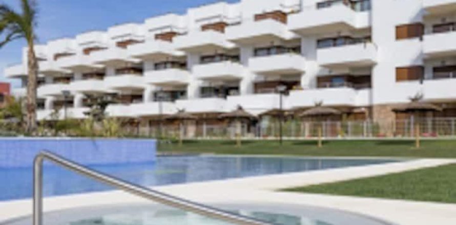Apartamento en Cabo Roig, Alicante, España 2 dormitorios, 74 m2 No. 179588