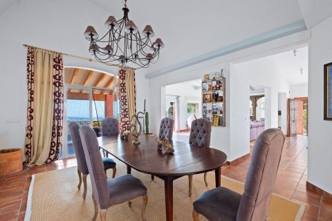Villa till salu i Altea, Alicante, Spanien 3 sovrum, 370 kvm. Nr. 179592 - foto 15
