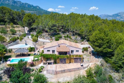 Villa till salu i Altea, Alicante, Spanien 3 sovrum, 370 kvm. Nr. 179592 - foto 2