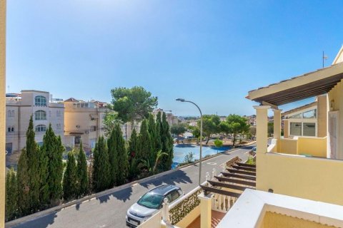 Villa till salu i Alicante, Spanien 3 sovrum, 120 kvm. Nr. 179589 - foto 15