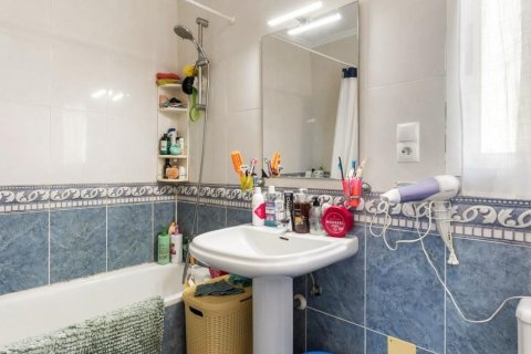 Villa till salu i Alicante, Spanien 3 sovrum, 120 kvm. Nr. 179589 - foto 22