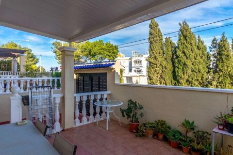 Villa till salu i Alicante, Spanien 3 sovrum, 120 kvm. Nr. 179589 - foto 29