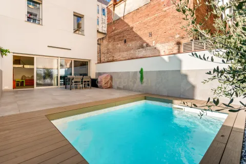 House for sale in Barcelona, Spain 6 bedrooms, 215 sq.m. No. 166979 - photo 4