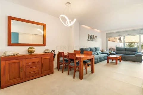 House for sale in Barcelona, Spain 6 bedrooms, 215 sq.m. No. 166979 - photo 19
