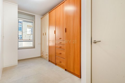 House for sale in Barcelona, Spain 6 bedrooms, 215 sq.m. No. 166979 - photo 27