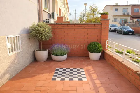 House à Masquefa, Barcelona, Espagne 4 chambres, 168 m2 No. 166980